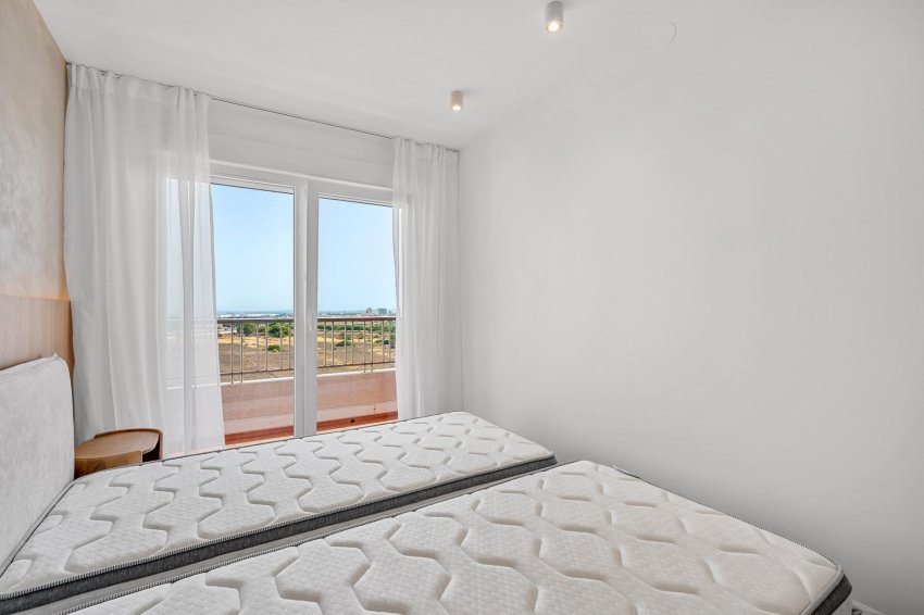 Återförsäljning - Apartment -
Torrevieja - Punta prima