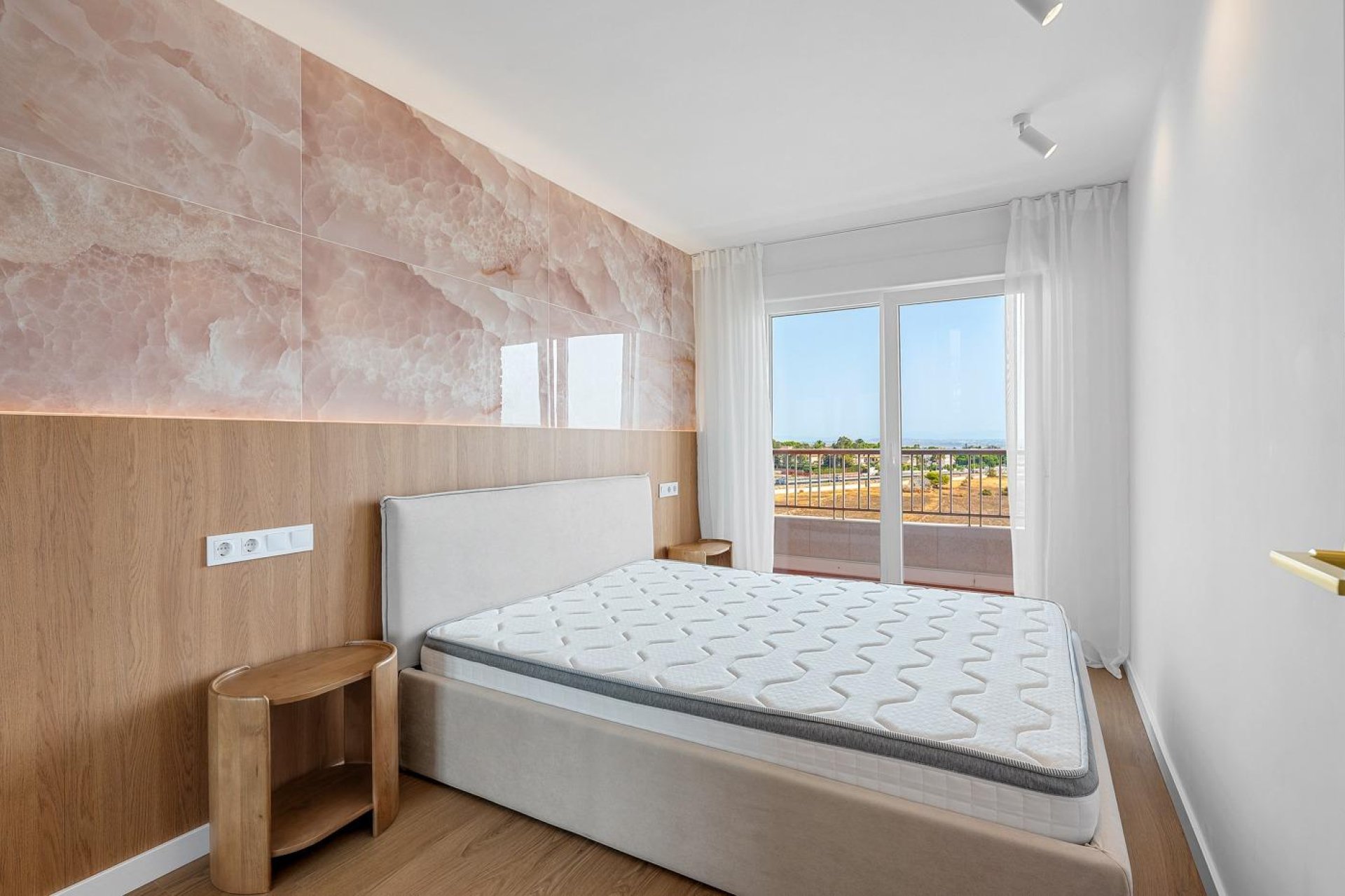 Återförsäljning - Apartment -
Torrevieja - Punta prima
