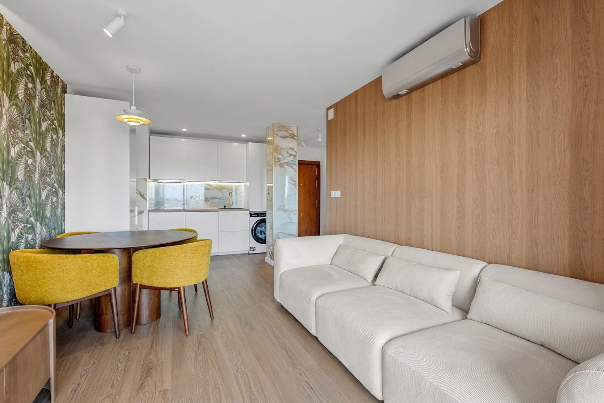 Återförsäljning - Apartment -
Torrevieja - Punta prima