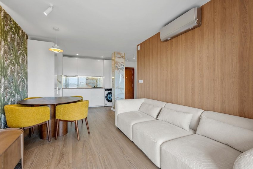 Återförsäljning - Apartment -
Torrevieja - Punta prima