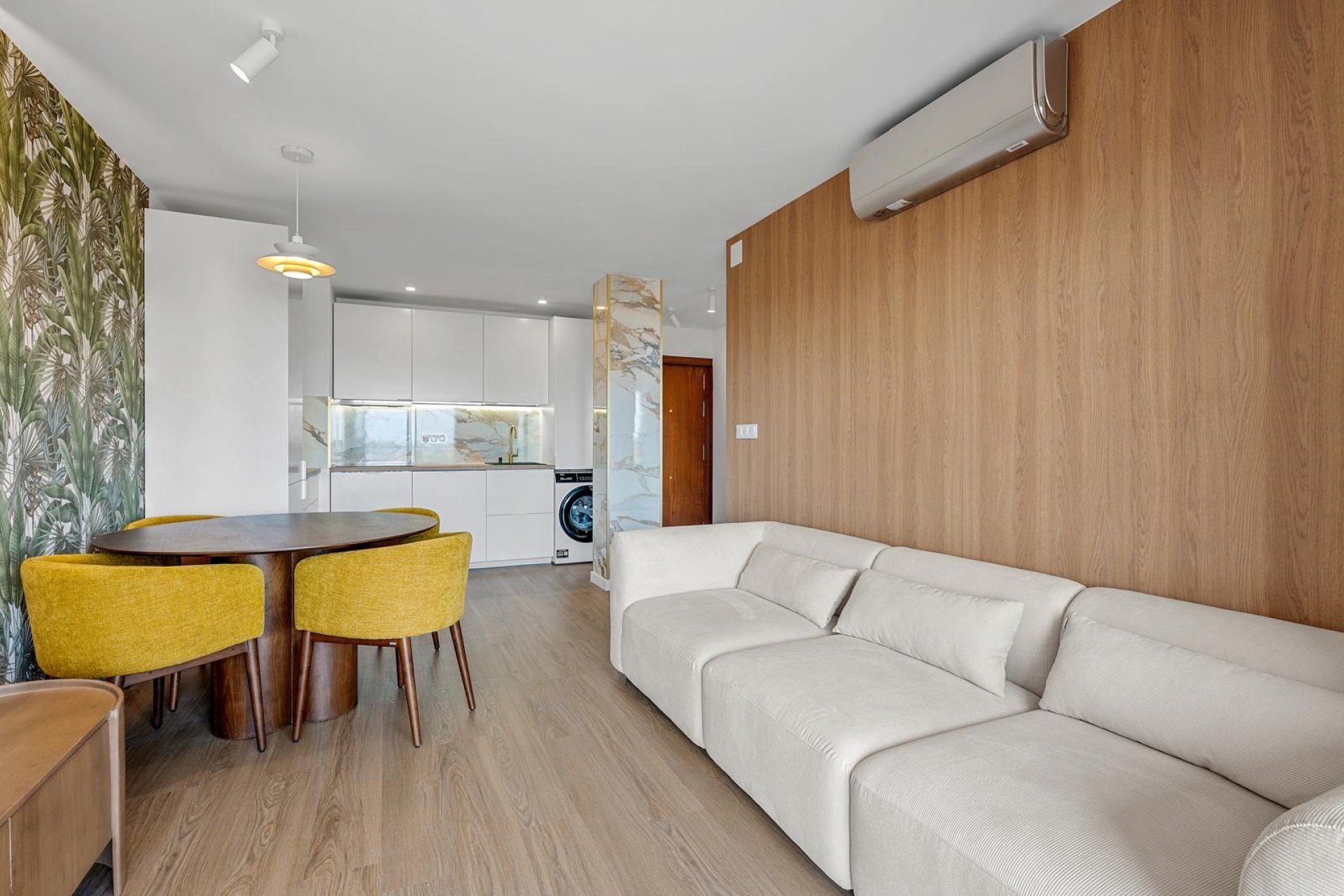 Återförsäljning - Apartment -
Torrevieja - Punta prima