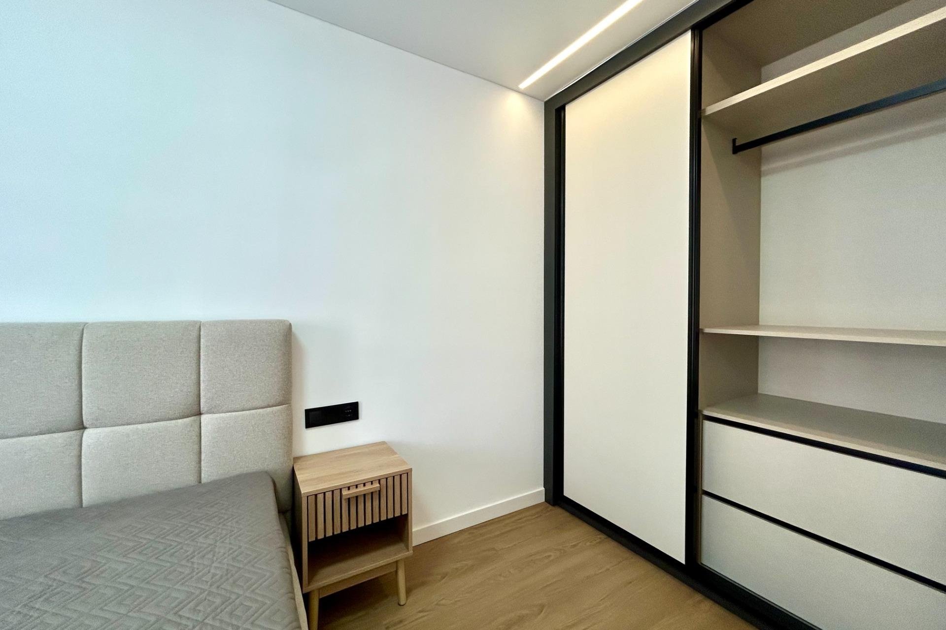 Återförsäljning - Apartment -
Torrevieja - Punta prima