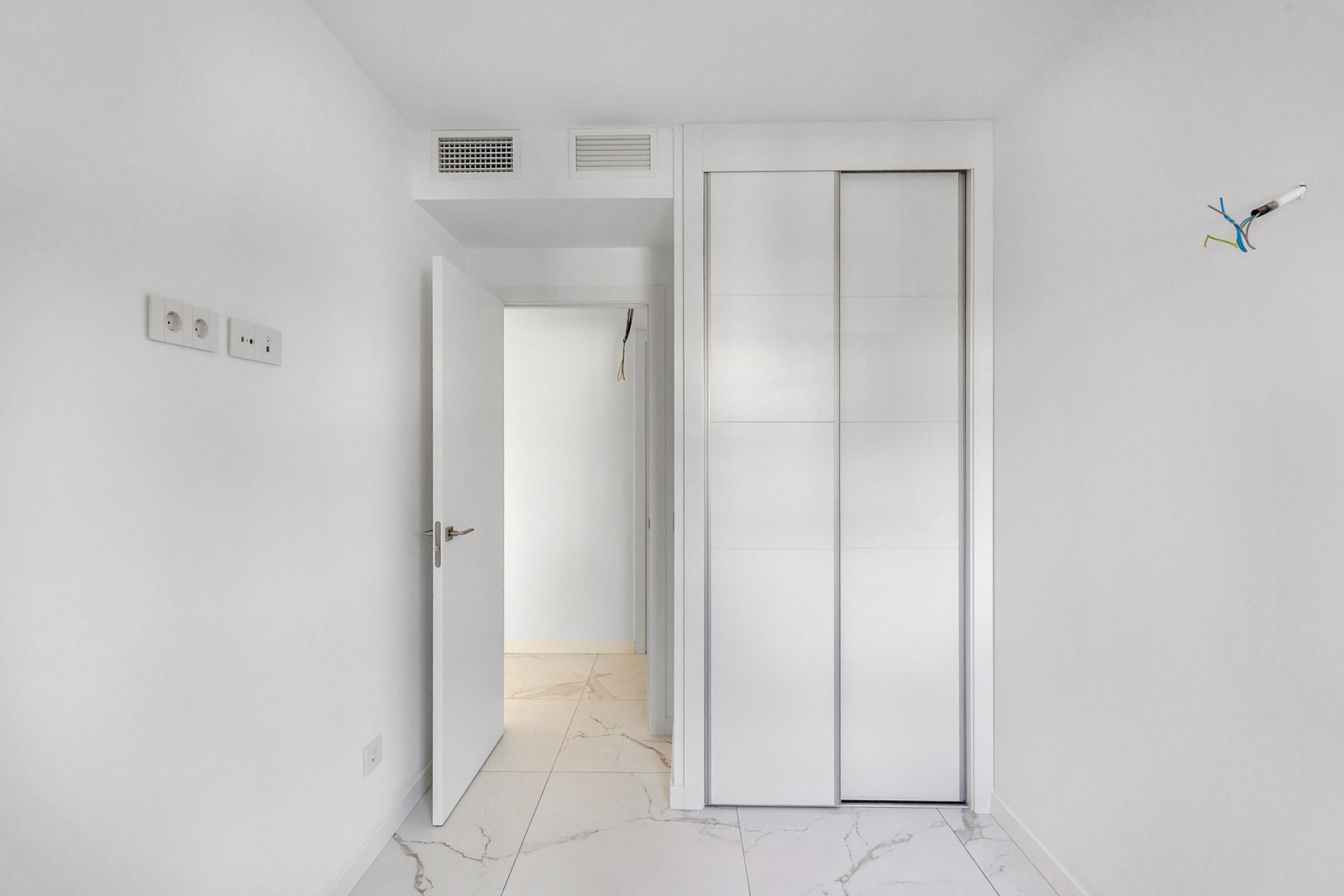 Återförsäljning - Apartment -
Torrevieja - Punta Prima