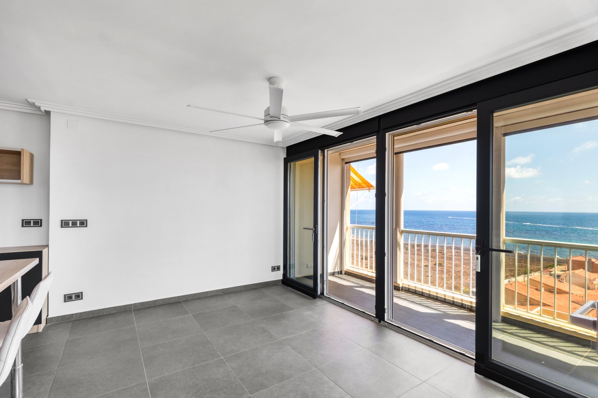 Återförsäljning - Apartment -
Torrevieja - Rocio del mar