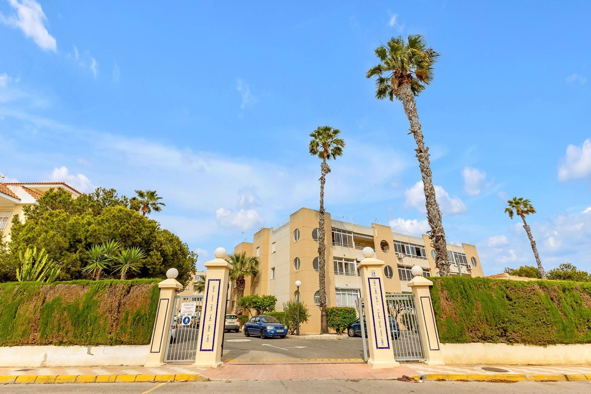 Återförsäljning - Apartment -
Torrevieja - San luis