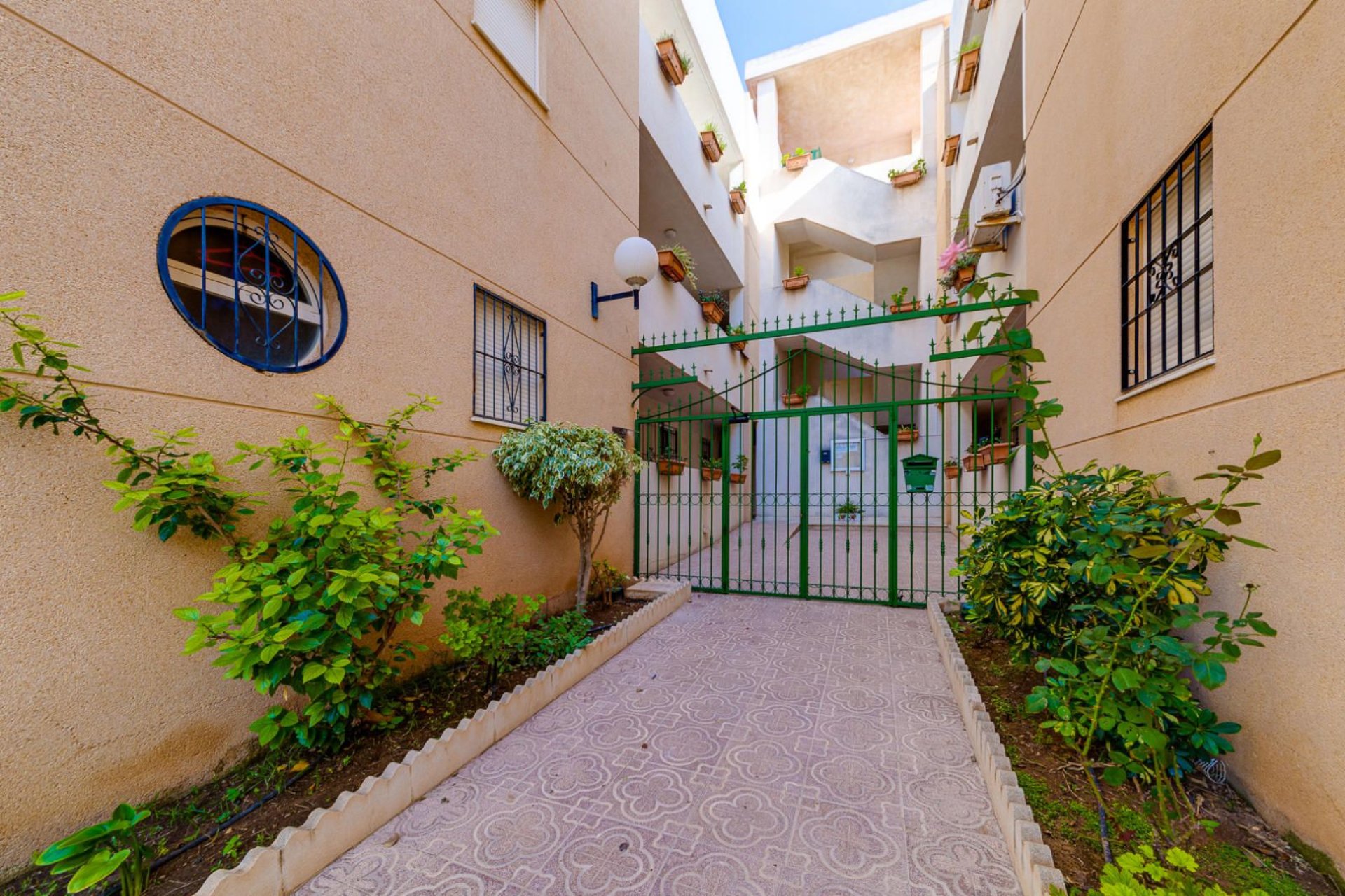 Återförsäljning - Apartment -
Torrevieja - San luis