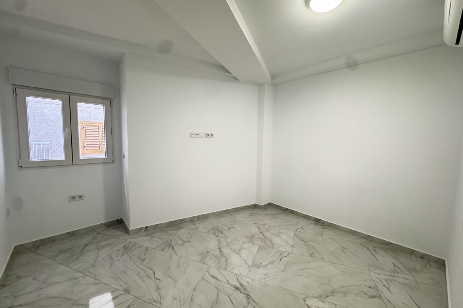 Återförsäljning - Apartment -
Torrevieja