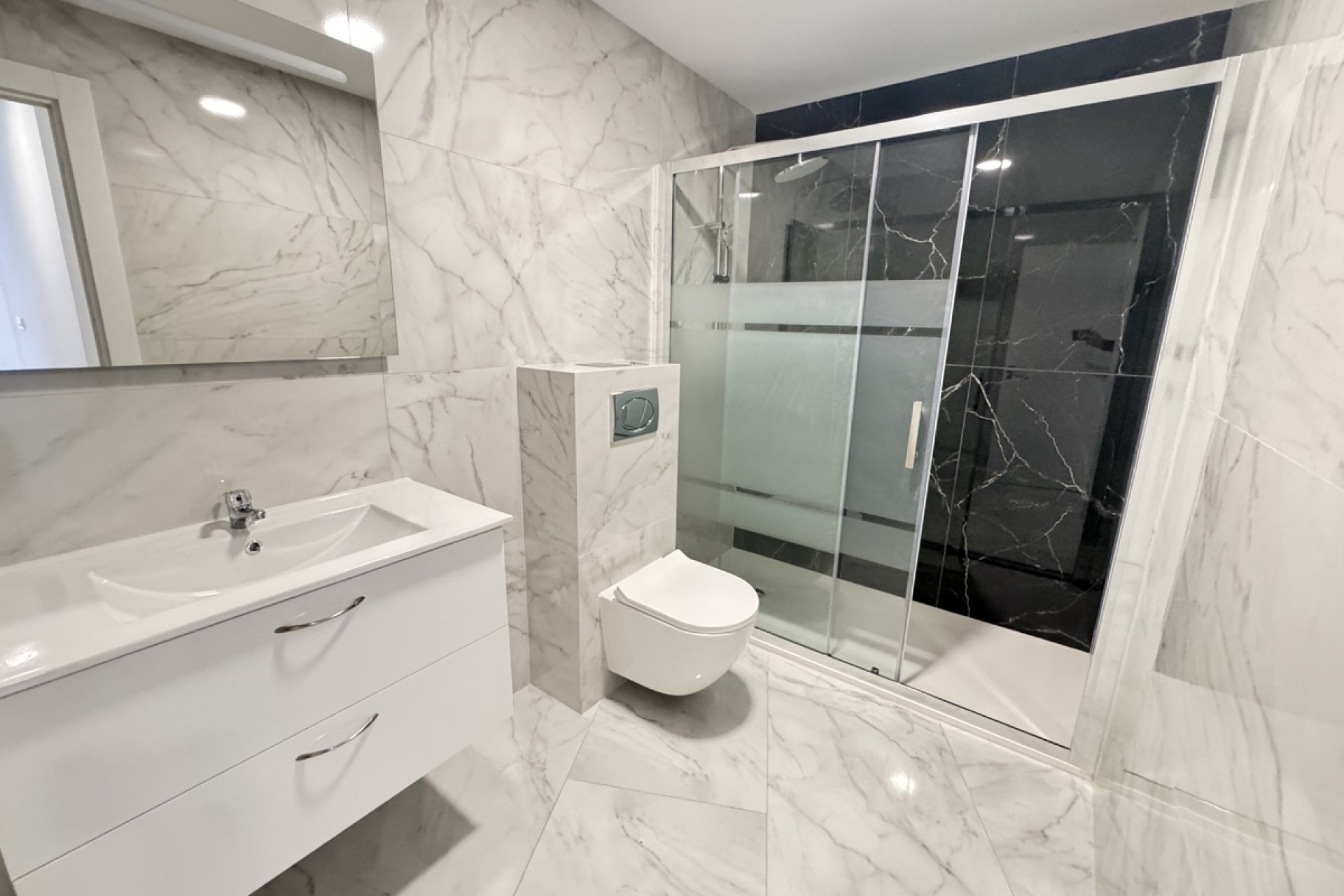 Återförsäljning - Apartment -
Torrevieja