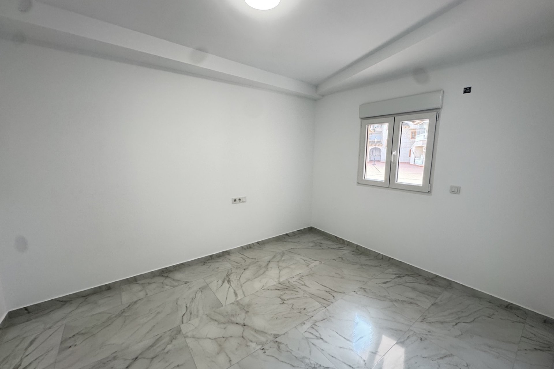 Återförsäljning - Apartment -
Torrevieja