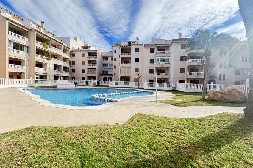 Återförsäljning - Apartment -
Torrevieja