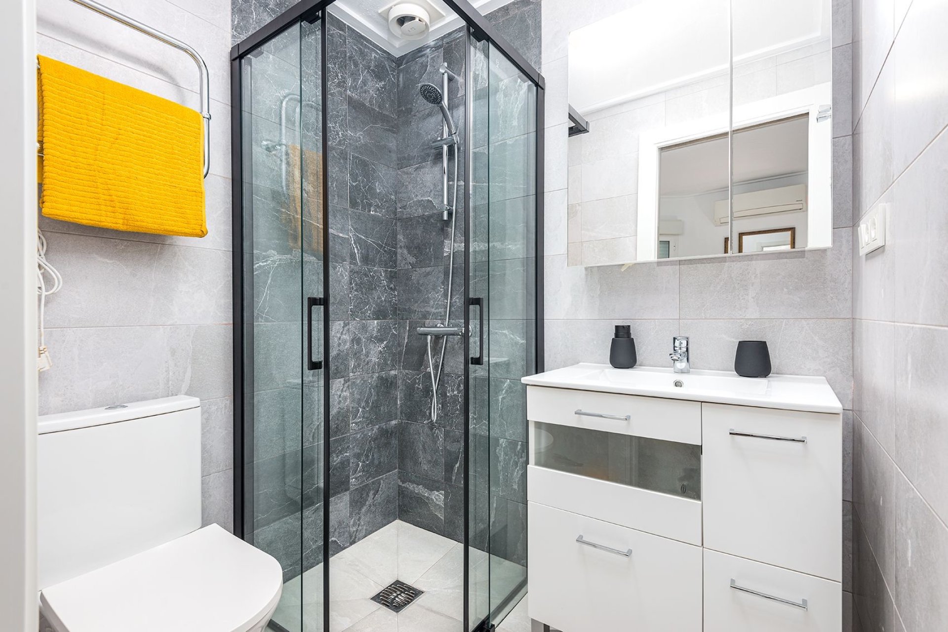 Återförsäljning - Apartment -
Torrevieja