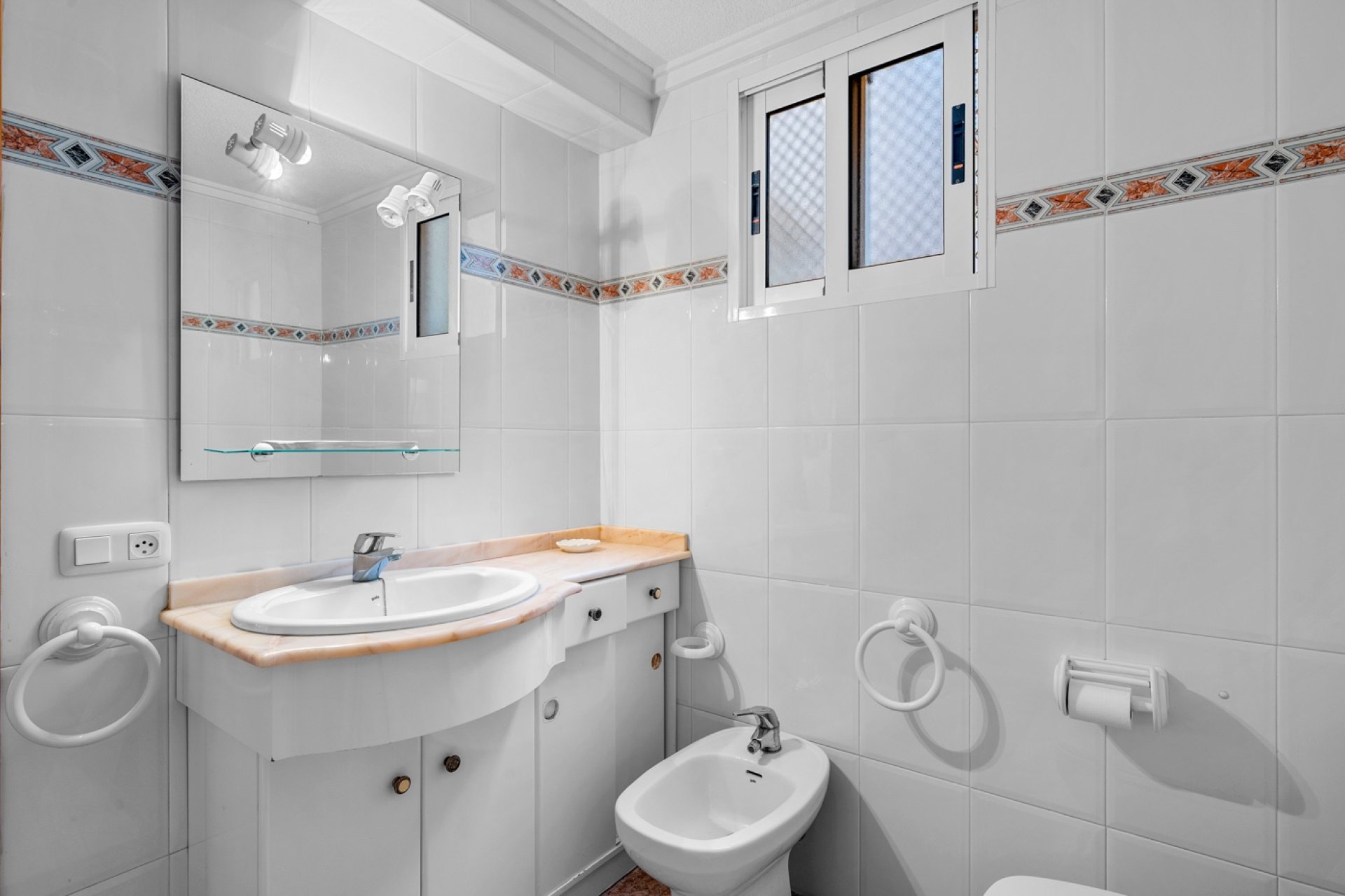 Återförsäljning - Apartment -
Torrevieja