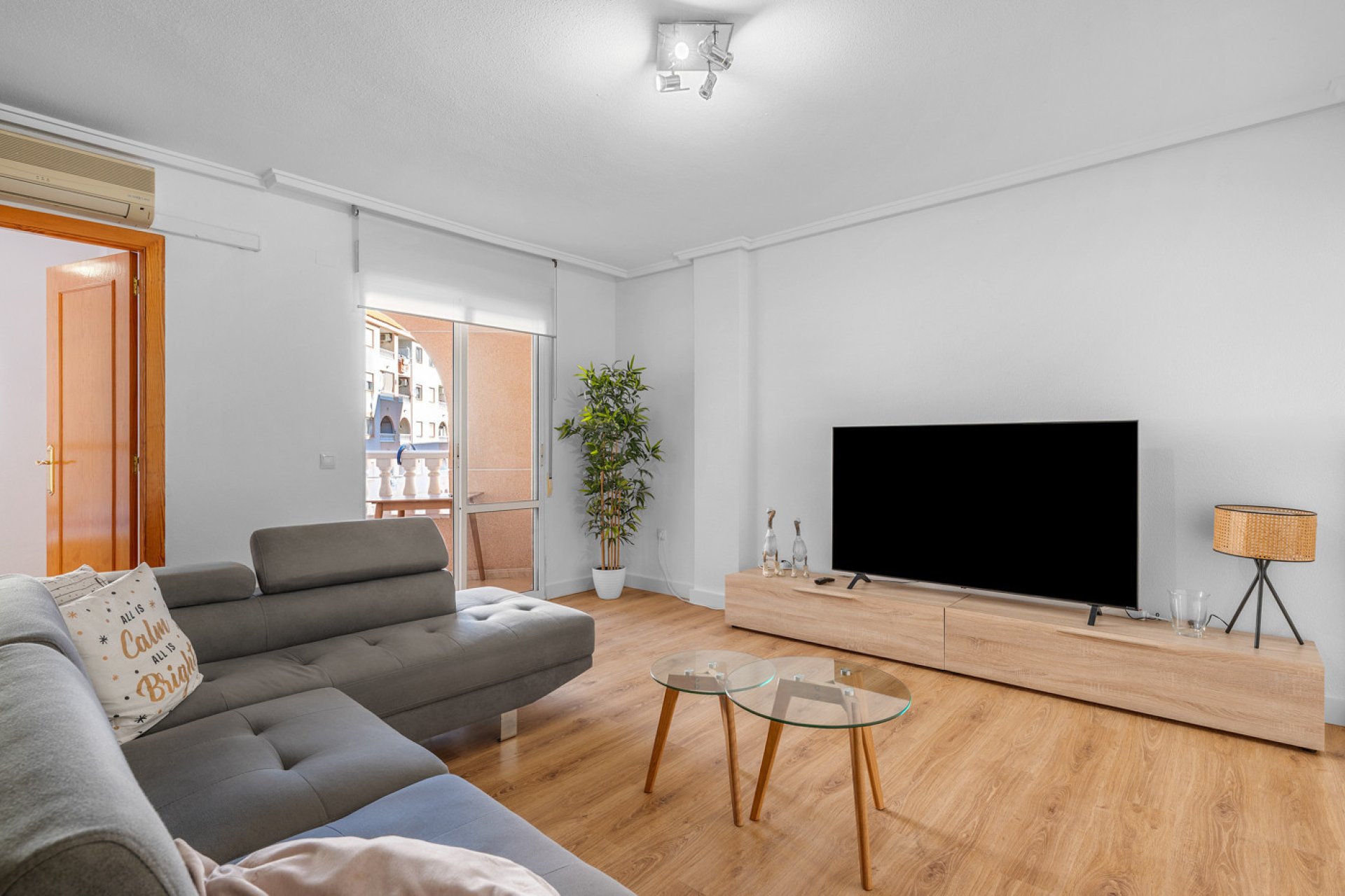 Återförsäljning - Apartment -
Torrevieja