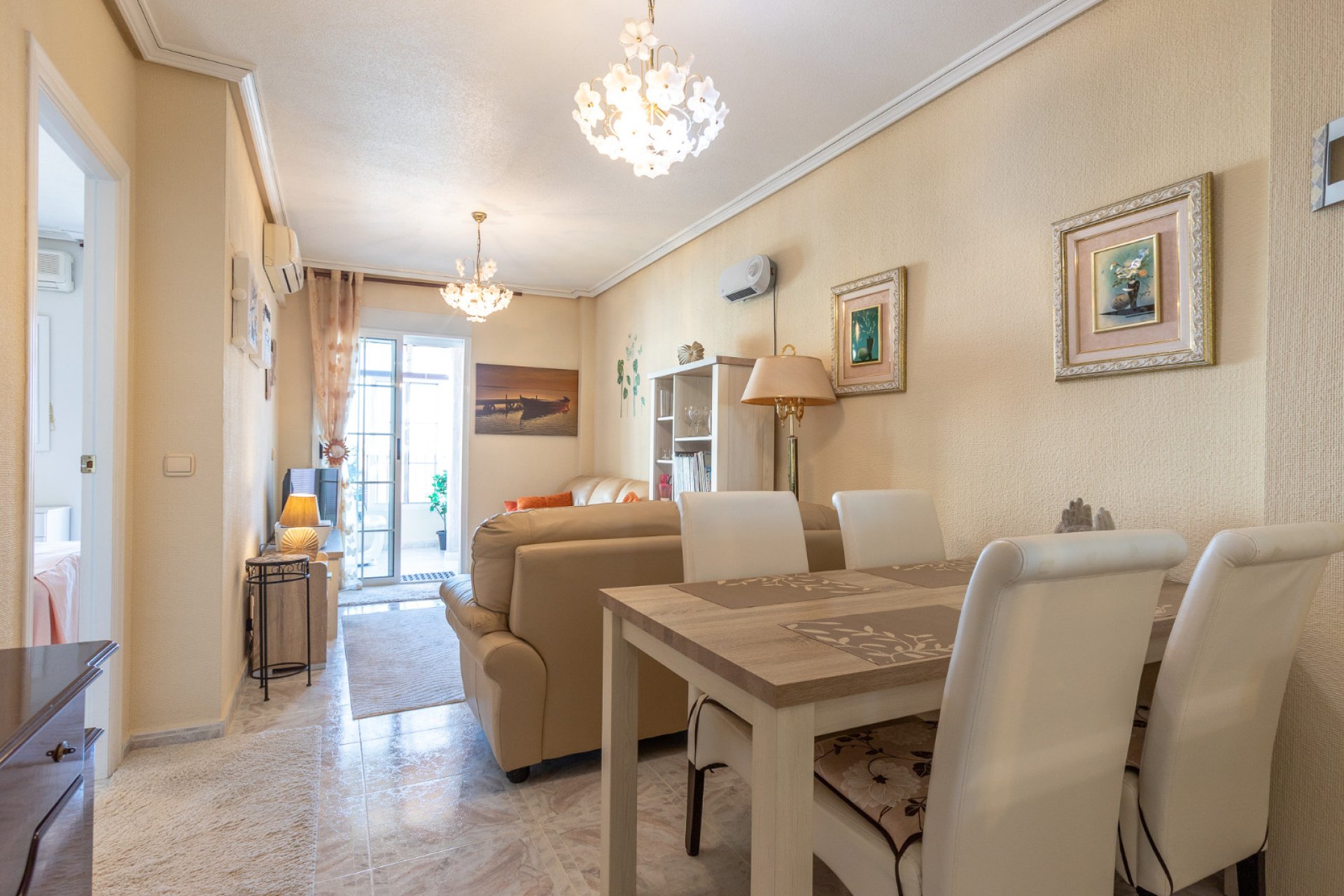 Återförsäljning - Apartment -
Torrevieja