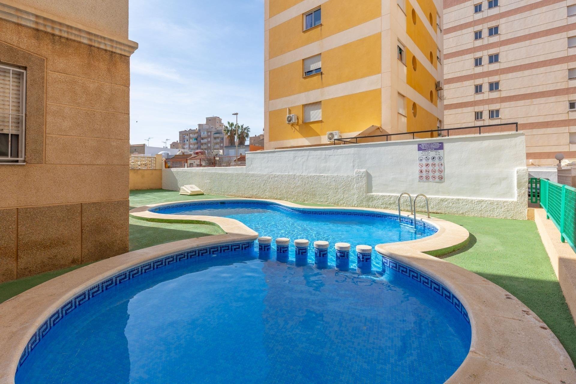 Återförsäljning - Apartment -
Torrevieja