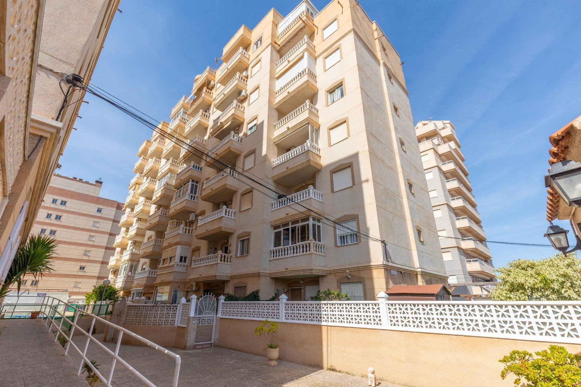 Återförsäljning - Apartment -
Torrevieja
