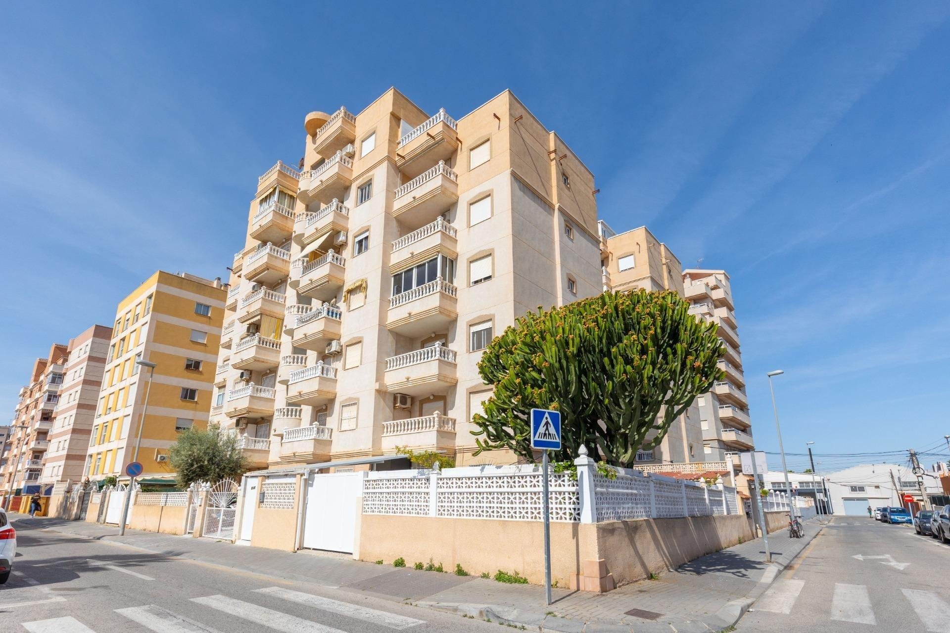 Återförsäljning - Apartment -
Torrevieja