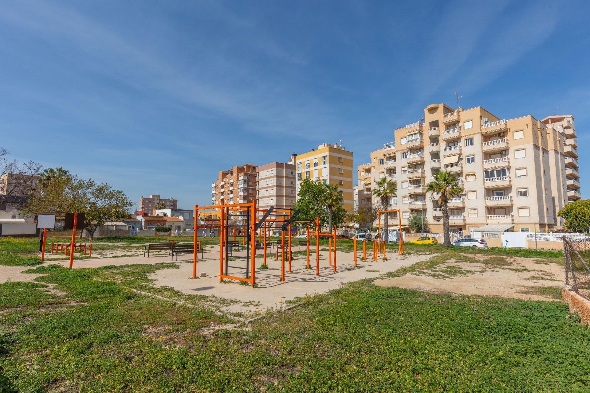 Återförsäljning - Apartment -
Torrevieja