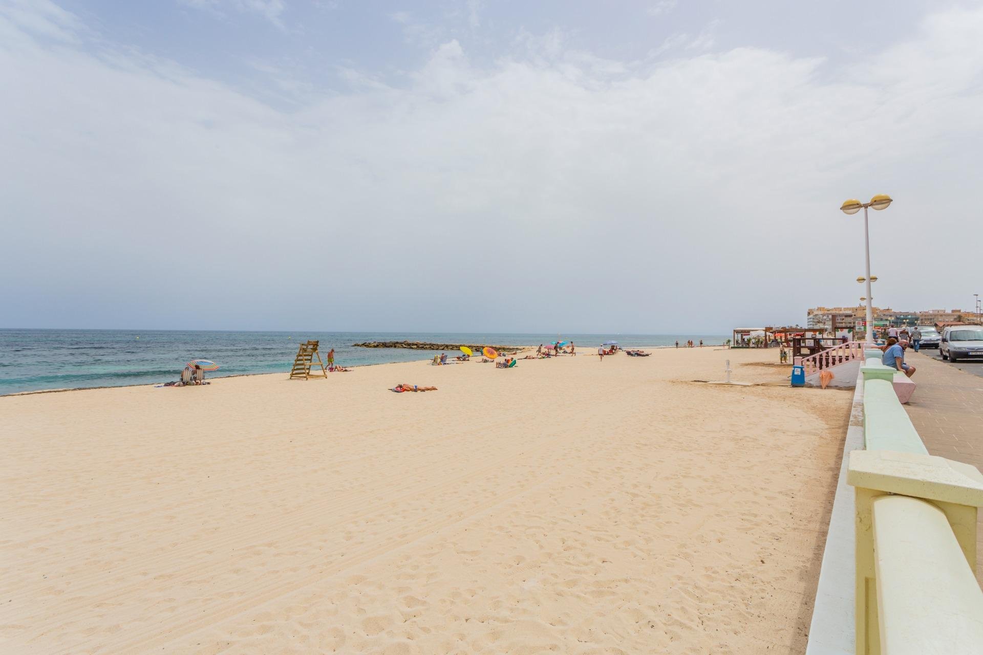 Återförsäljning - Apartment -
Torrevieja