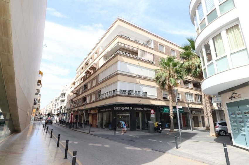 Återförsäljning - Apartment -
Torrevieja