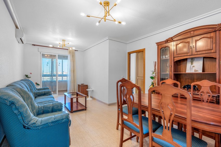 Återförsäljning - Apartment -
Torrevieja