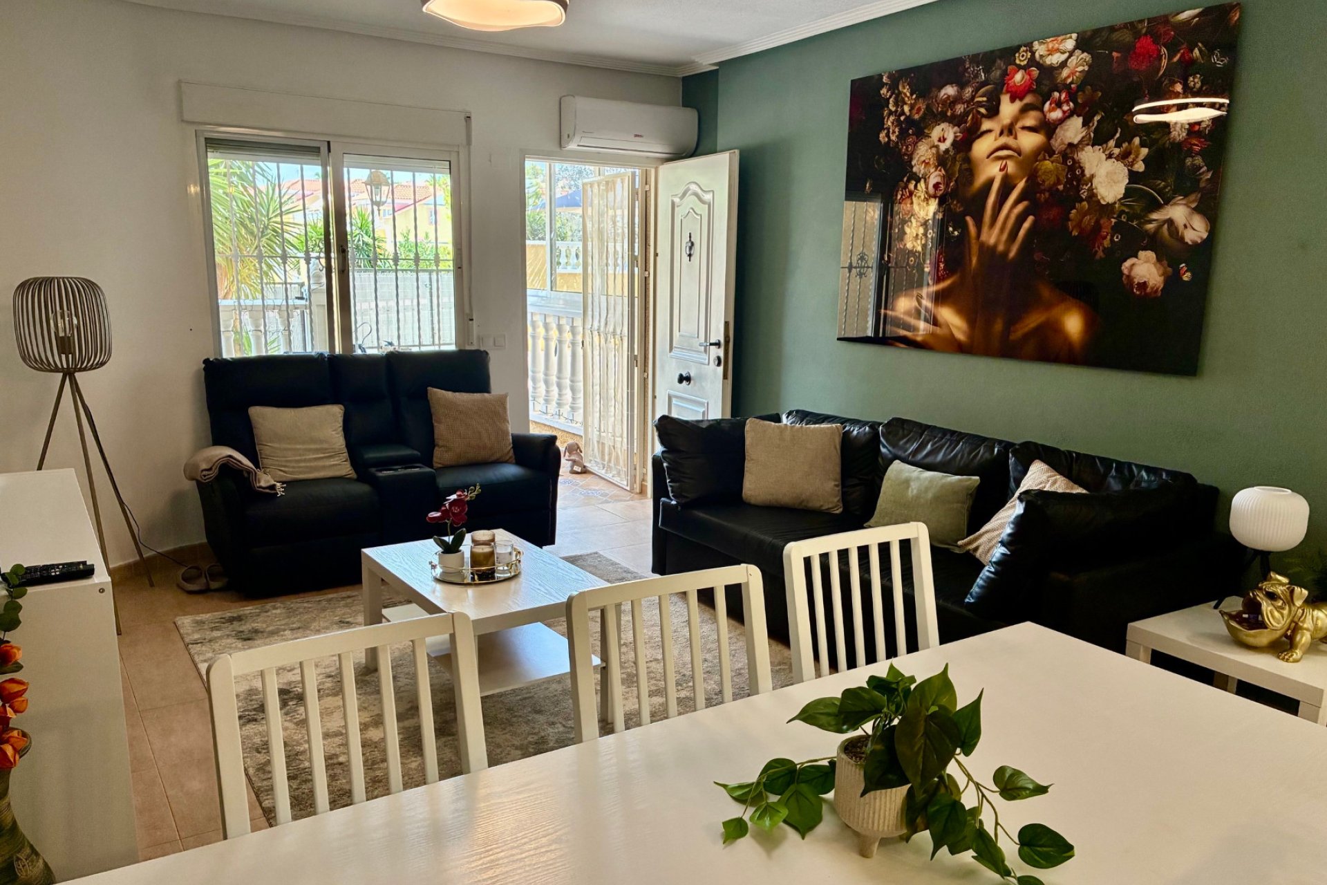 Återförsäljning - Apartment -
Villamartin - La Andaluza
