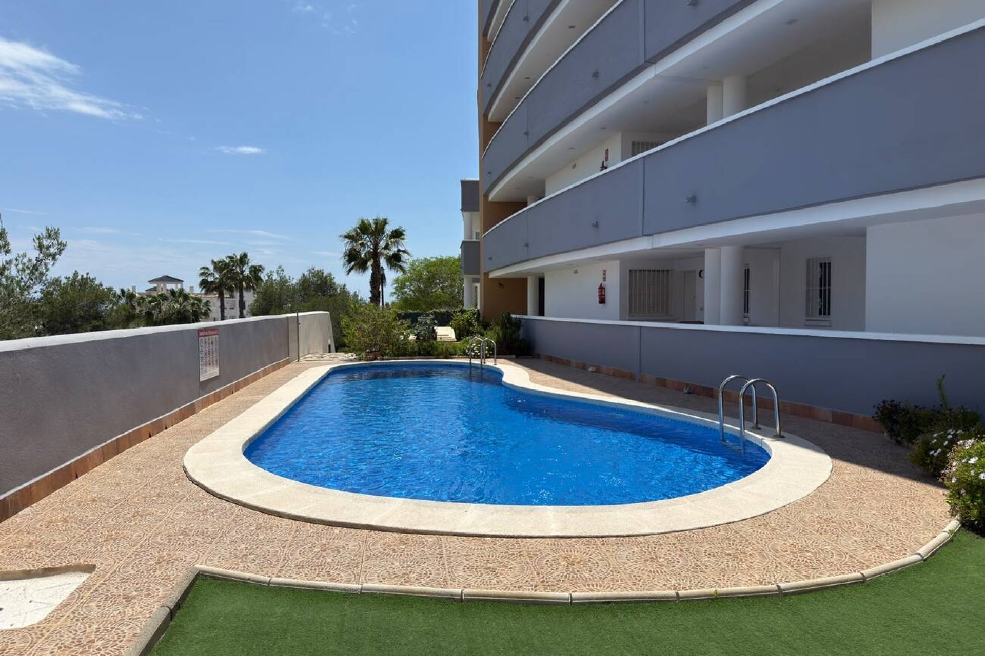 Återförsäljning - Apartment -
Villamartin - La Fuente