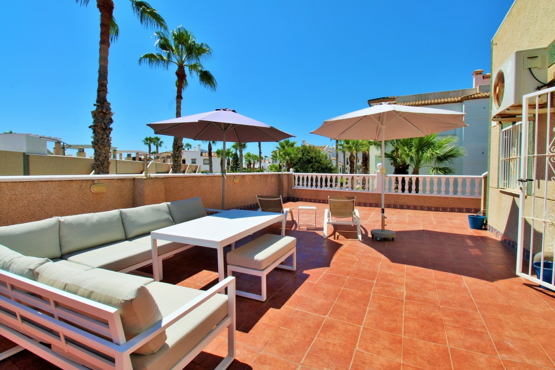 Återförsäljning - Apartment -
Villamartin - Las Violetas