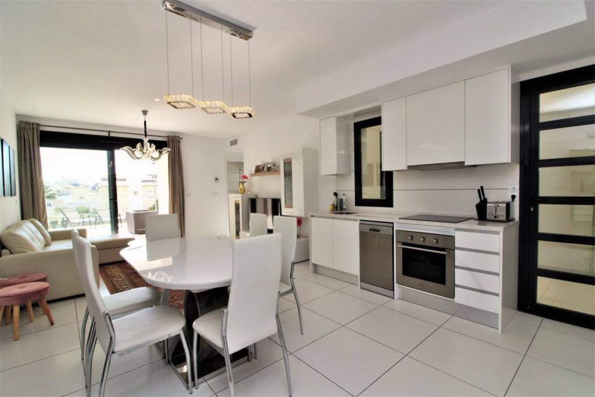 Återförsäljning - Apartment -
Villamartin - Villamartín