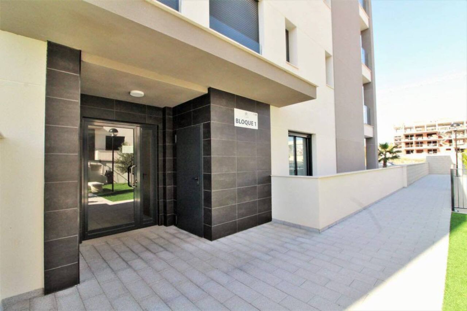 Återförsäljning - Apartment -
Villamartin - Villamartín