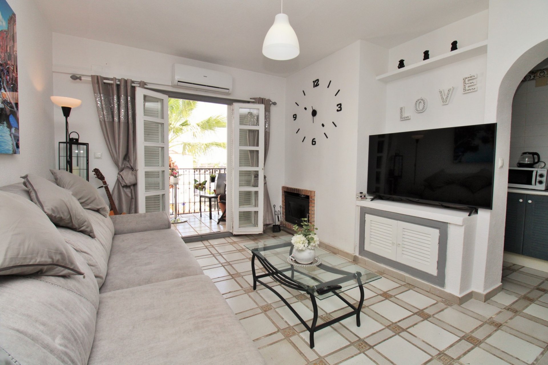 Återförsäljning - Apartment -
Villamartin - Villamartín