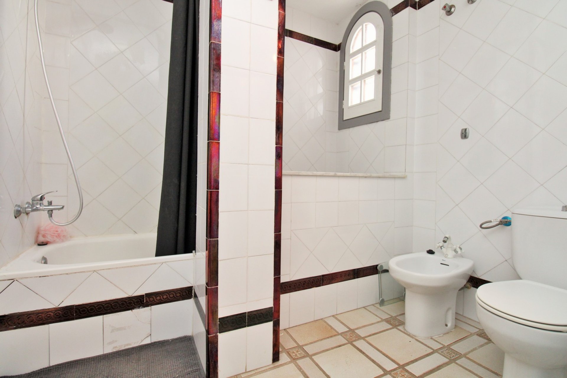 Återförsäljning - Apartment -
Villamartin - Villamartín