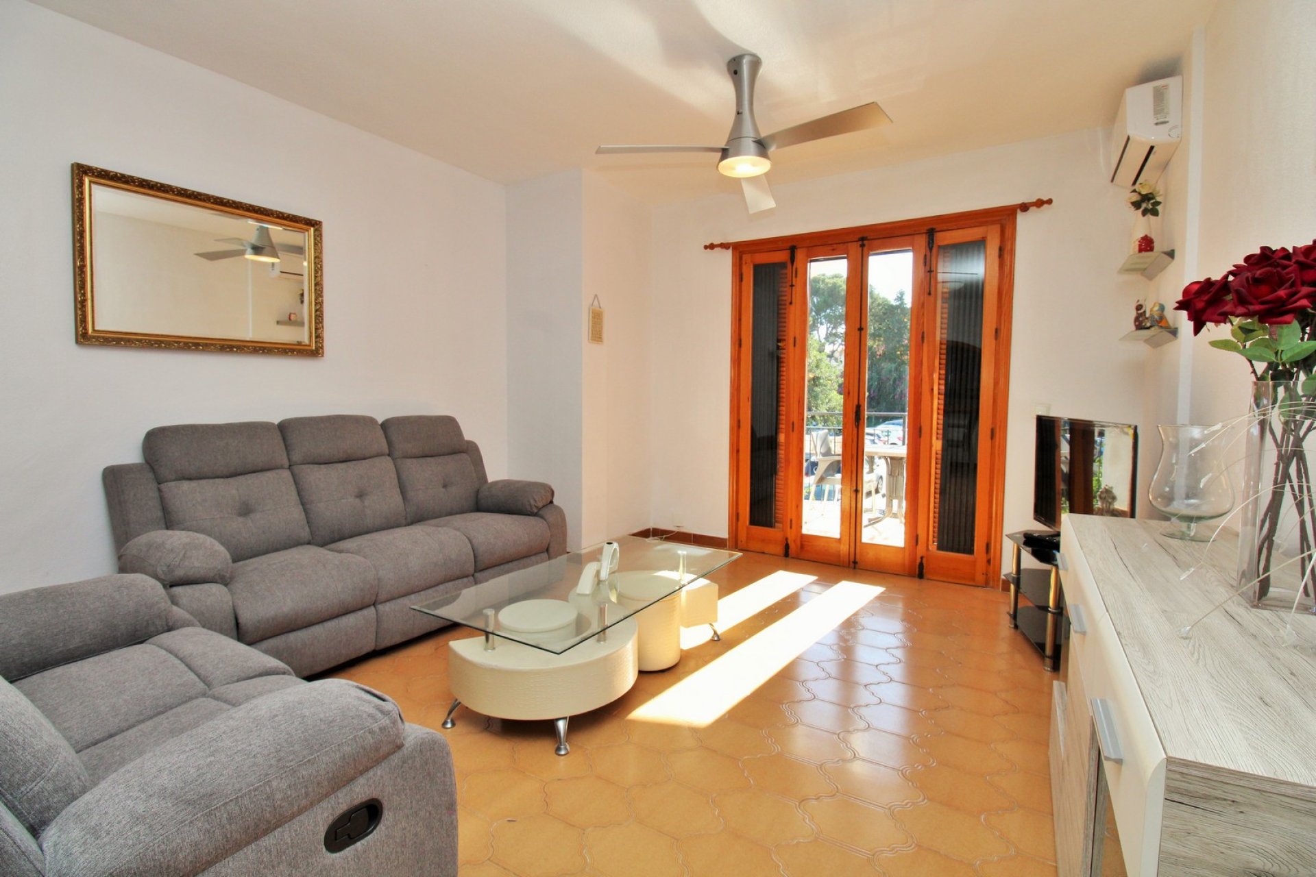 Återförsäljning - Apartment -
Villamartin - Villamartín
