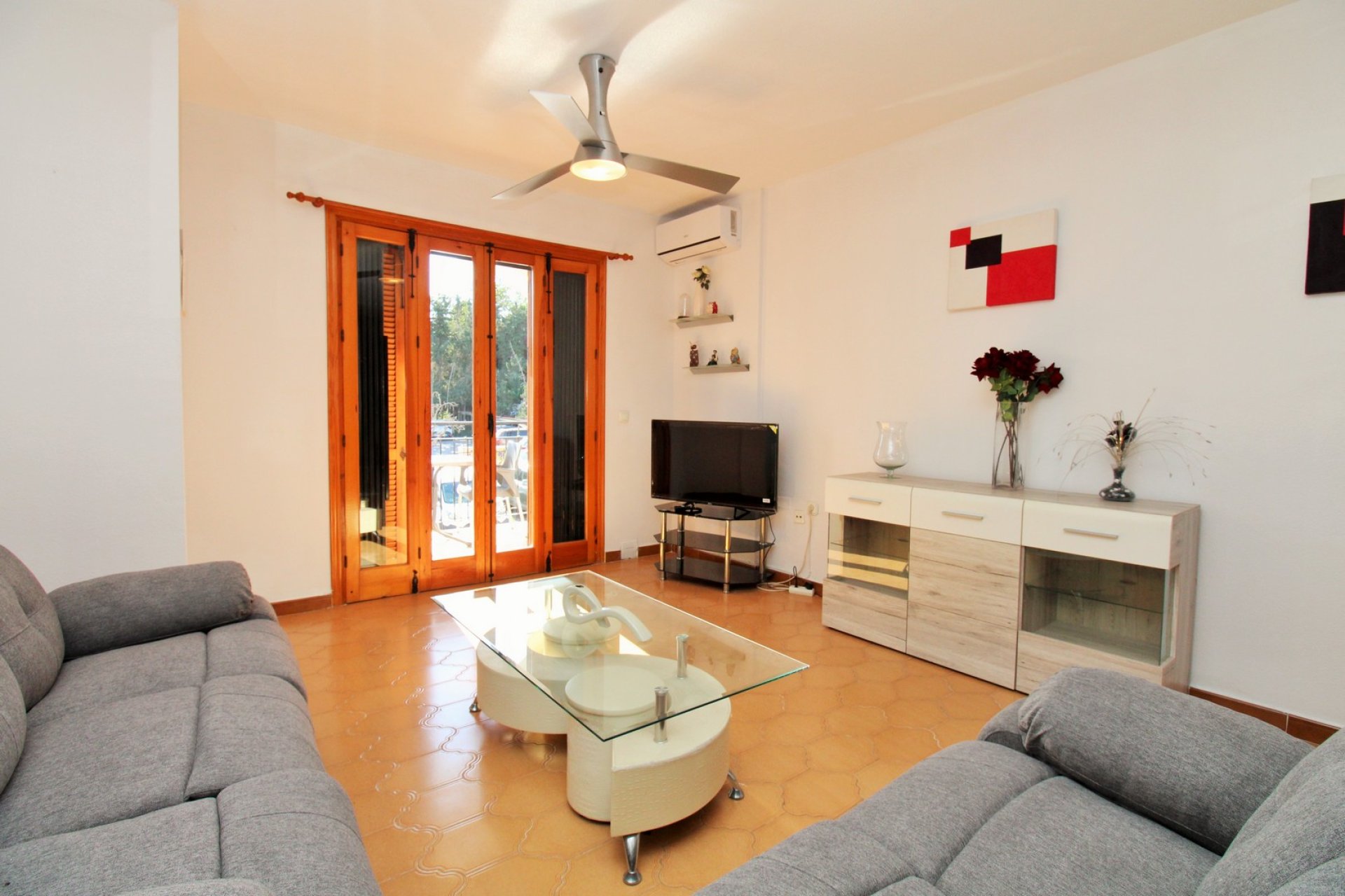 Återförsäljning - Apartment -
Villamartin - Villamartín