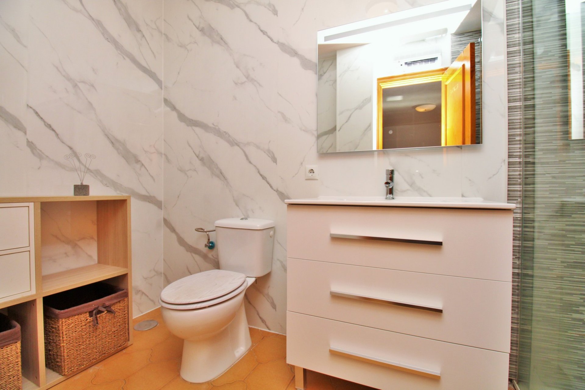 Återförsäljning - Apartment -
Villamartin - Villamartín