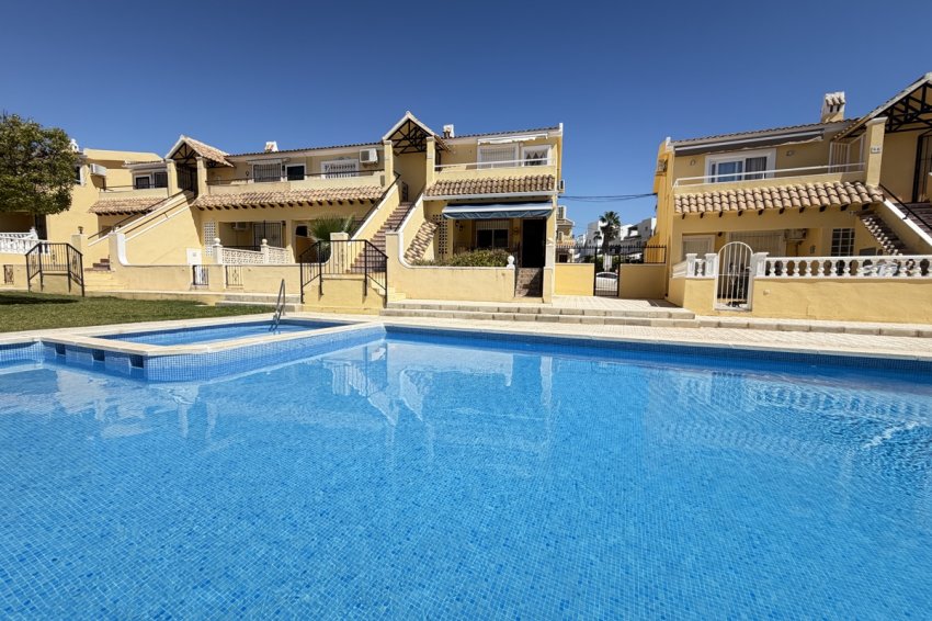 Återförsäljning - Apartment -
Villamartin - Villamartín