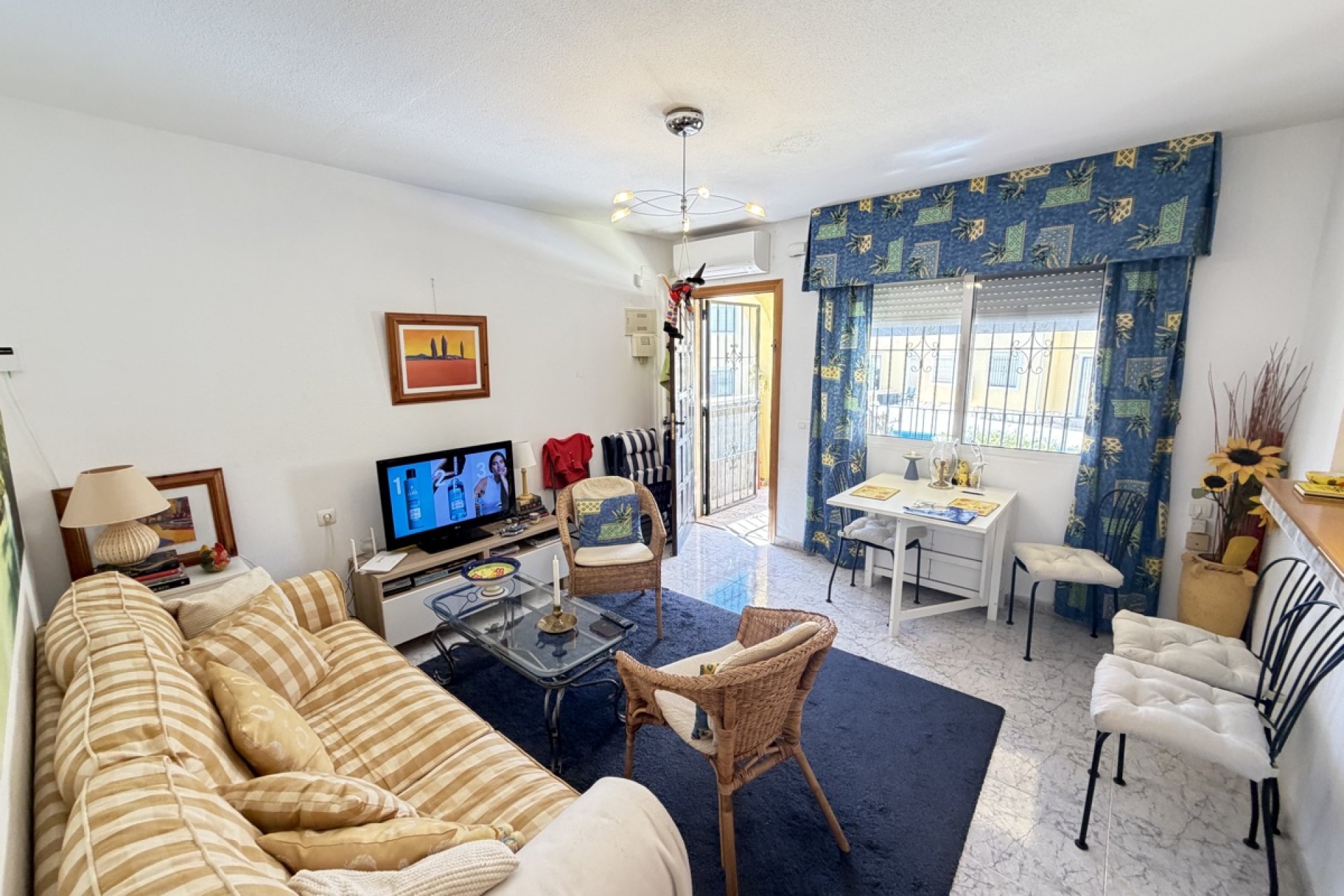 Återförsäljning - Apartment -
Villamartin - Villamartín