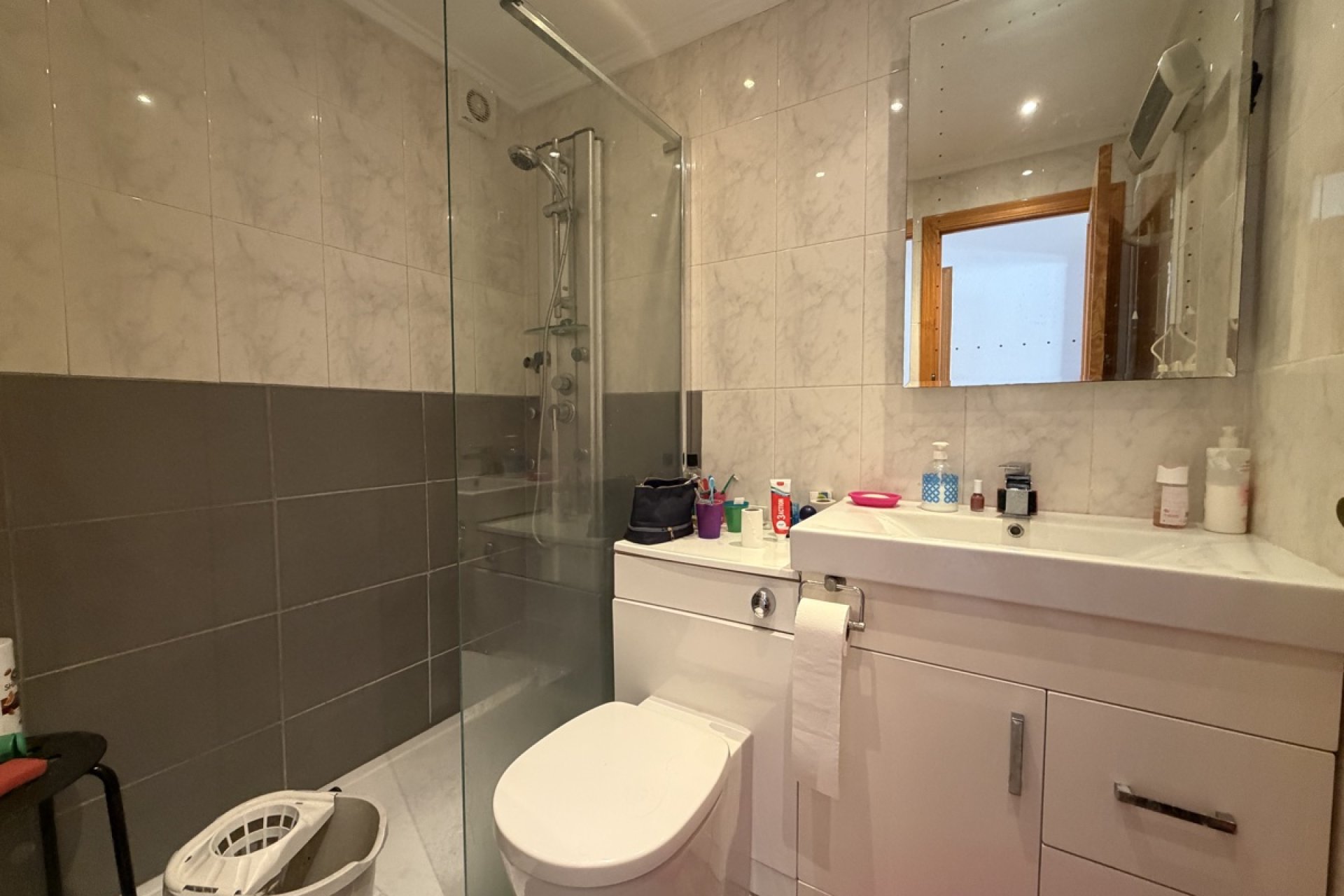 Återförsäljning - Apartment -
Villamartin - Villamartín