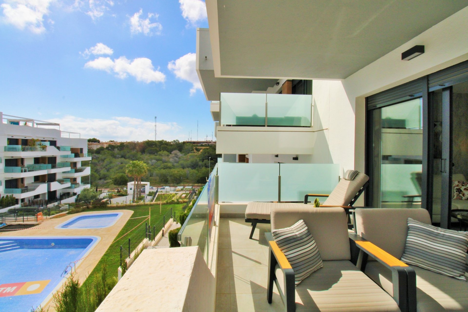 Återförsäljning - Apartment -
Villamartin - Villamartín
