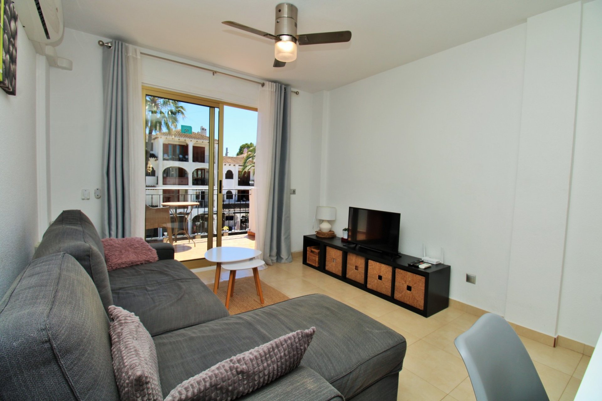 Återförsäljning - Apartment -
Villamartin - Villamartín