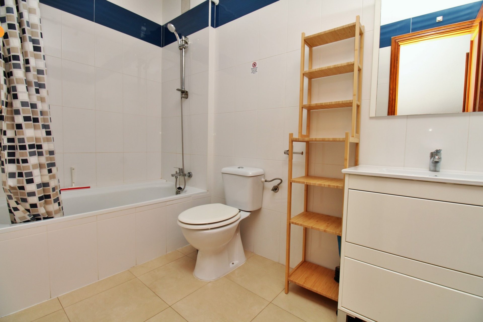 Återförsäljning - Apartment -
Villamartin - Villamartín