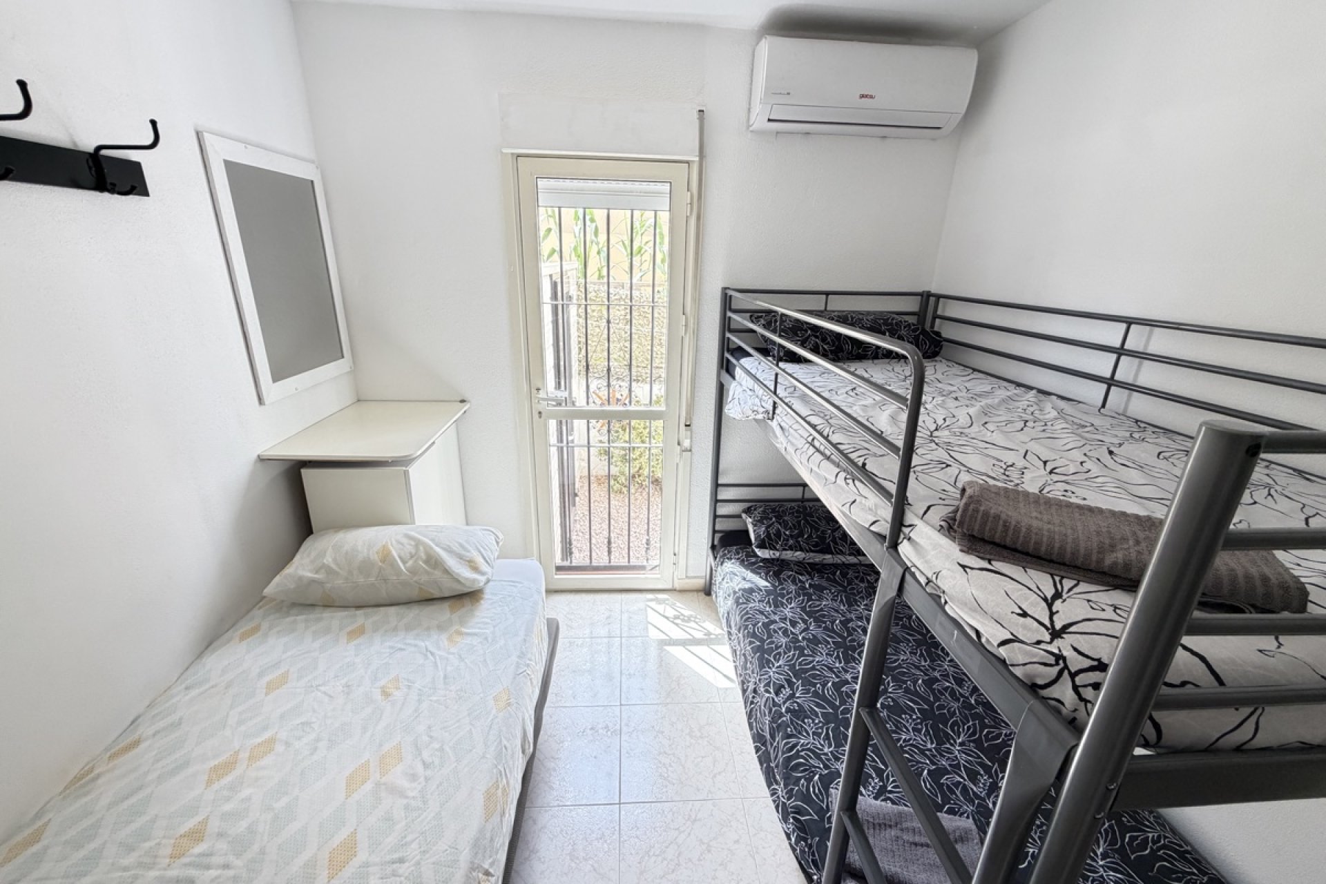Återförsäljning - Apartment -
Villamartin - Villamartín