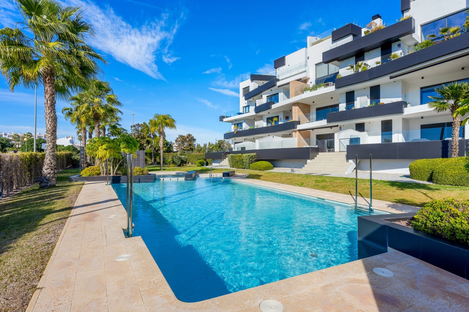 Återförsäljning - Apartment -
Villamartin - Villamartín