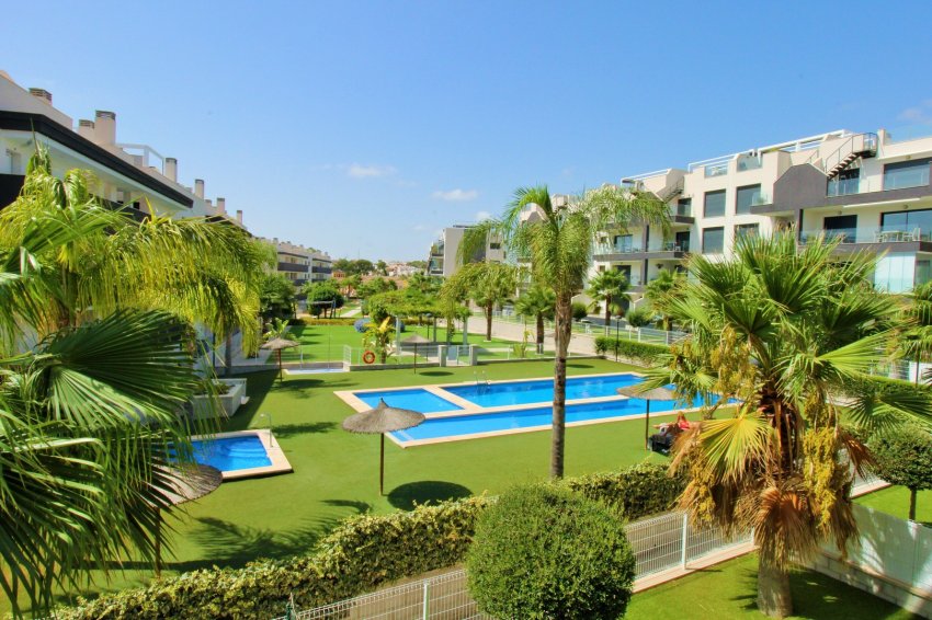 Återförsäljning - Apartment -
Villamartin - Villamartín