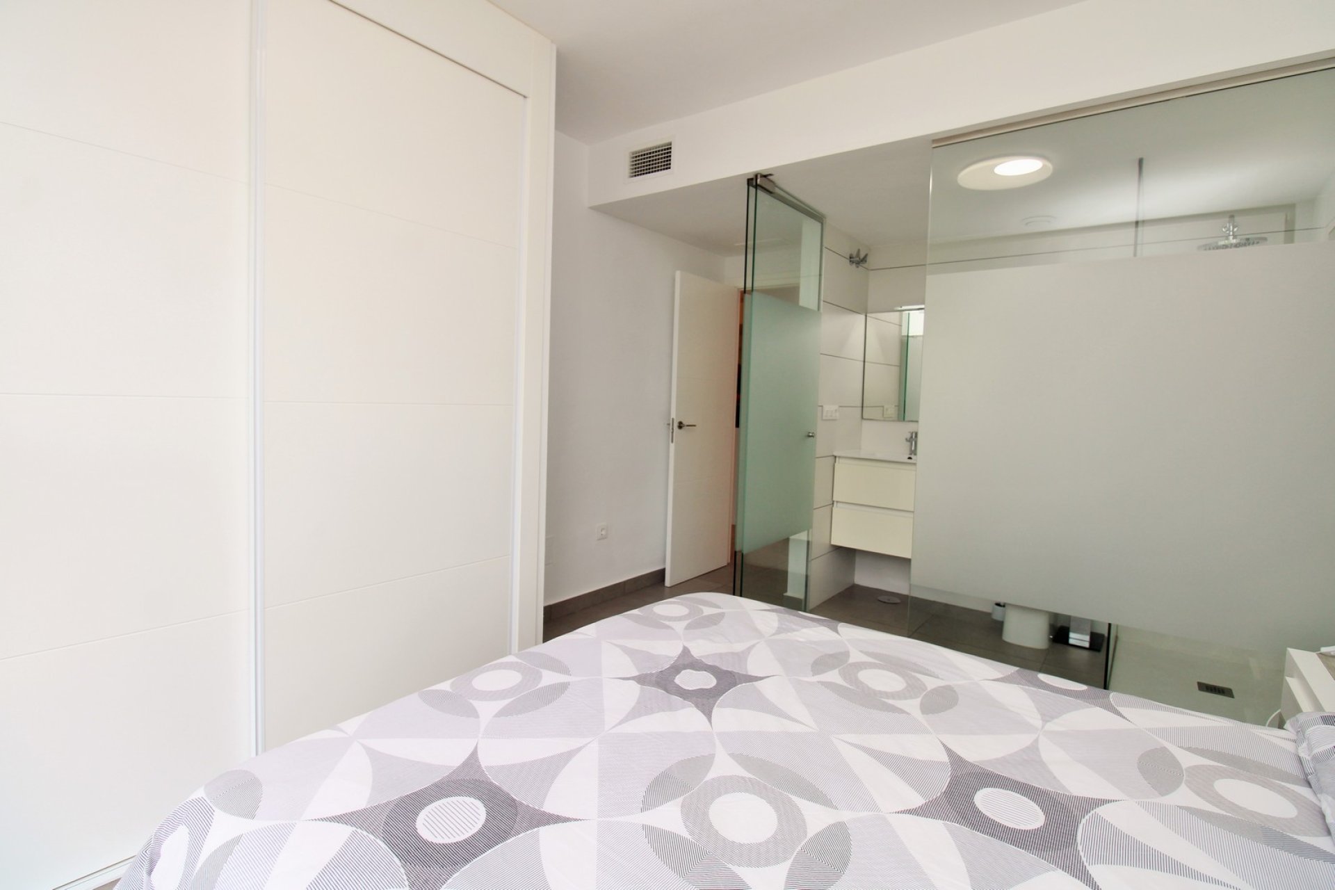 Återförsäljning - Apartment -
Villamartin - Villamartín