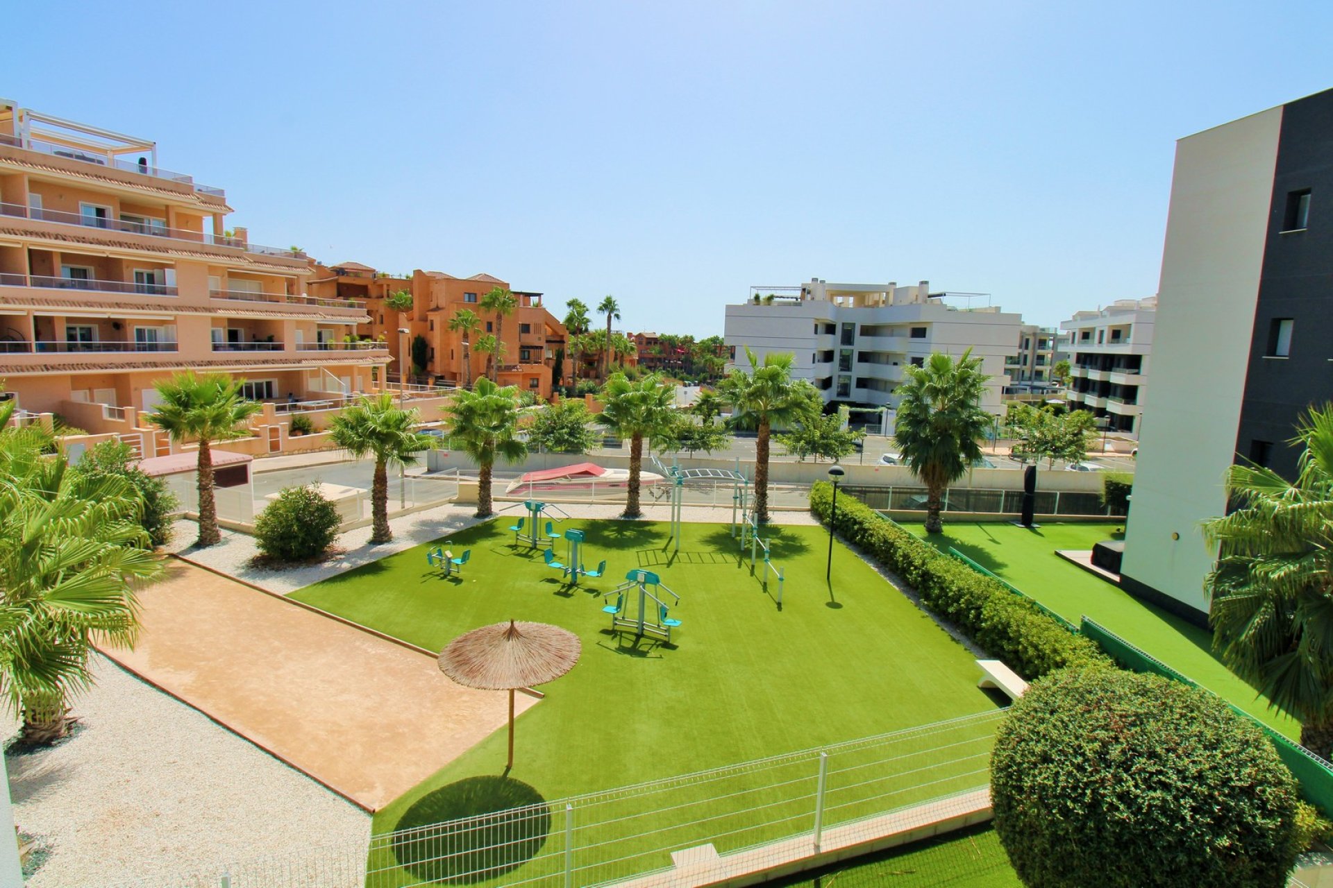 Återförsäljning - Apartment -
Villamartin - Villamartín