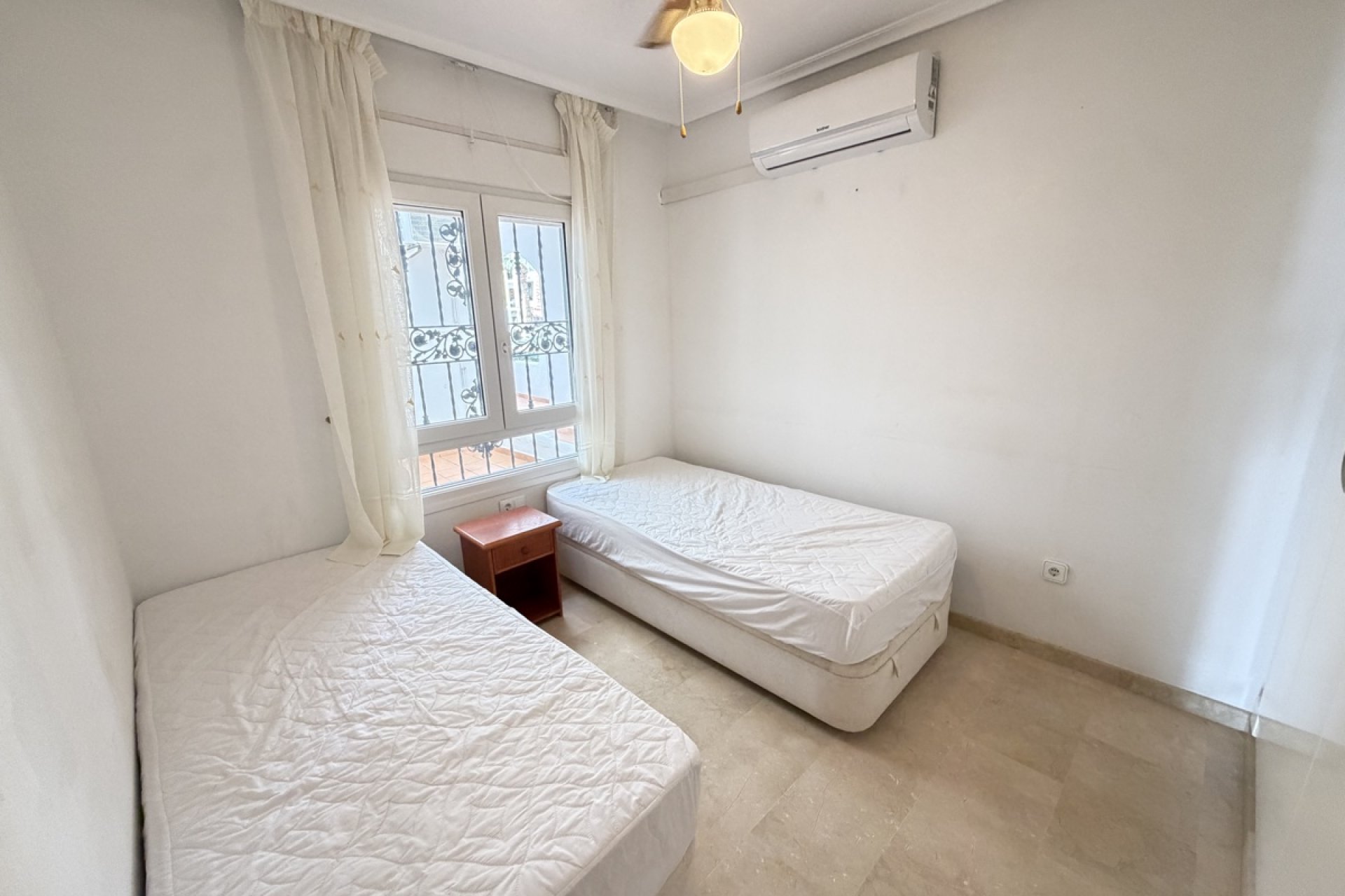 Återförsäljning - Apartment -
Villamartin - Villamartín