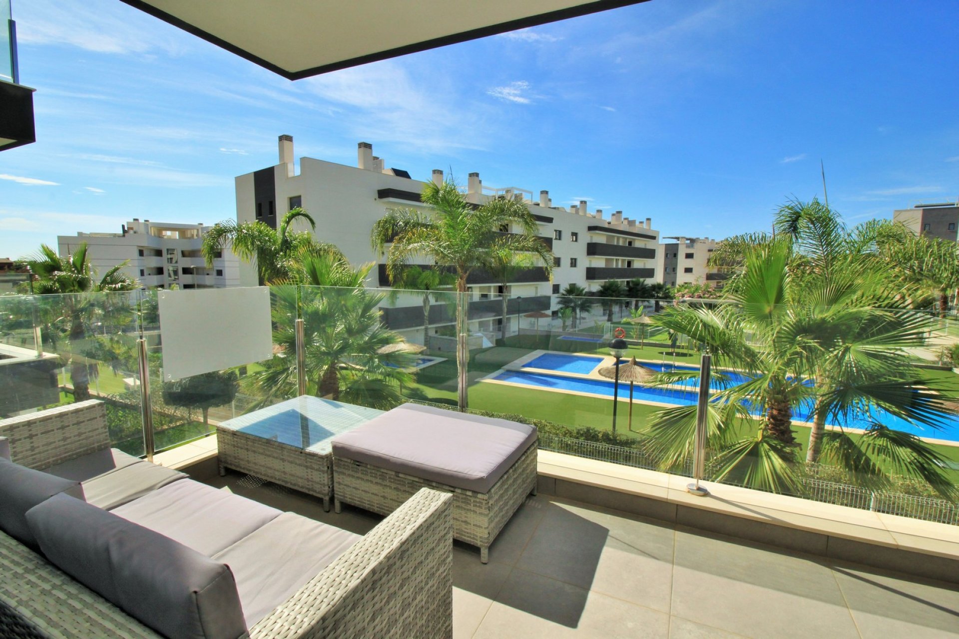 Återförsäljning - Apartment -
Villamartin - Villamartín