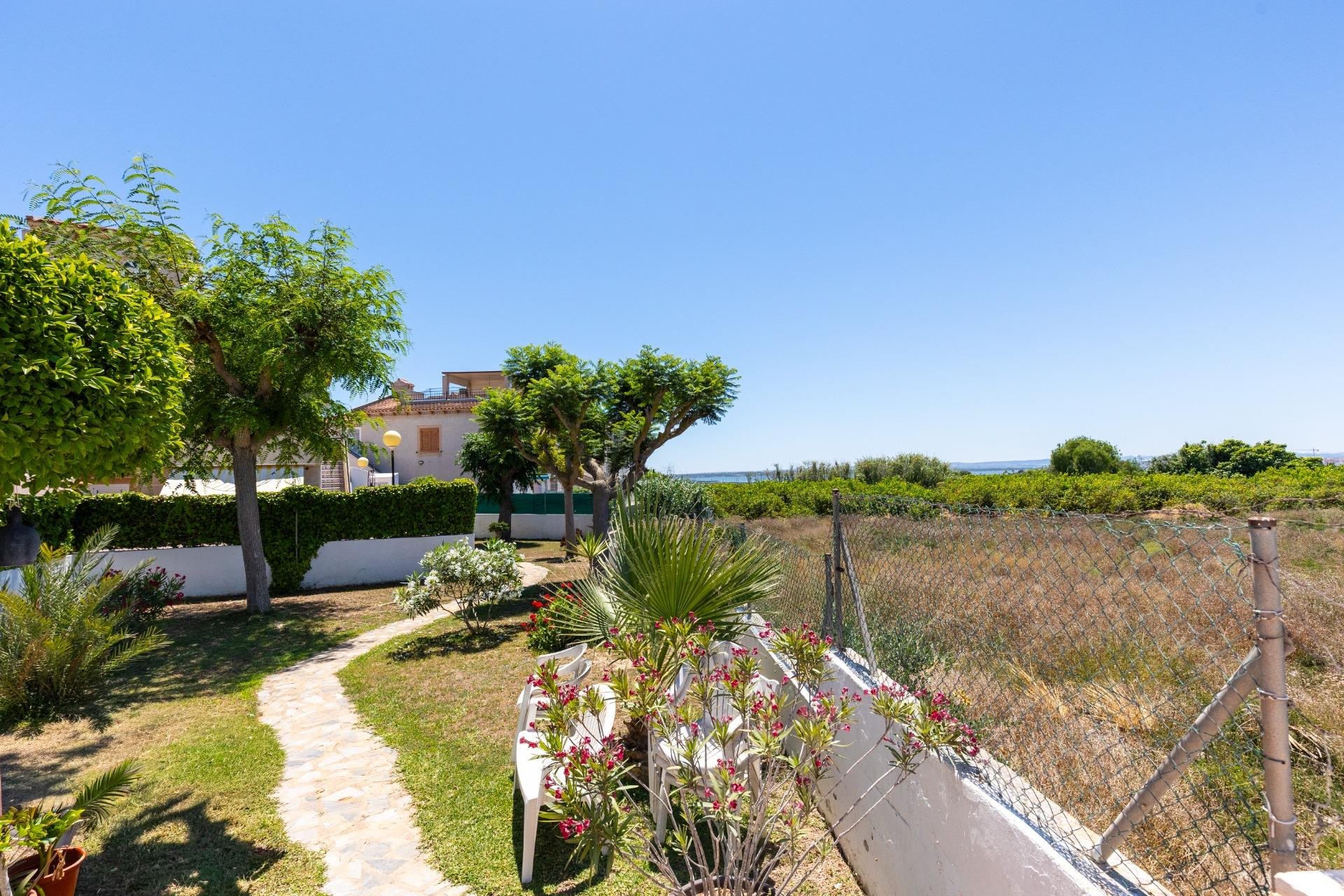 Återförsäljning - Bungalow -
Guardamar del Segura - El moncayo