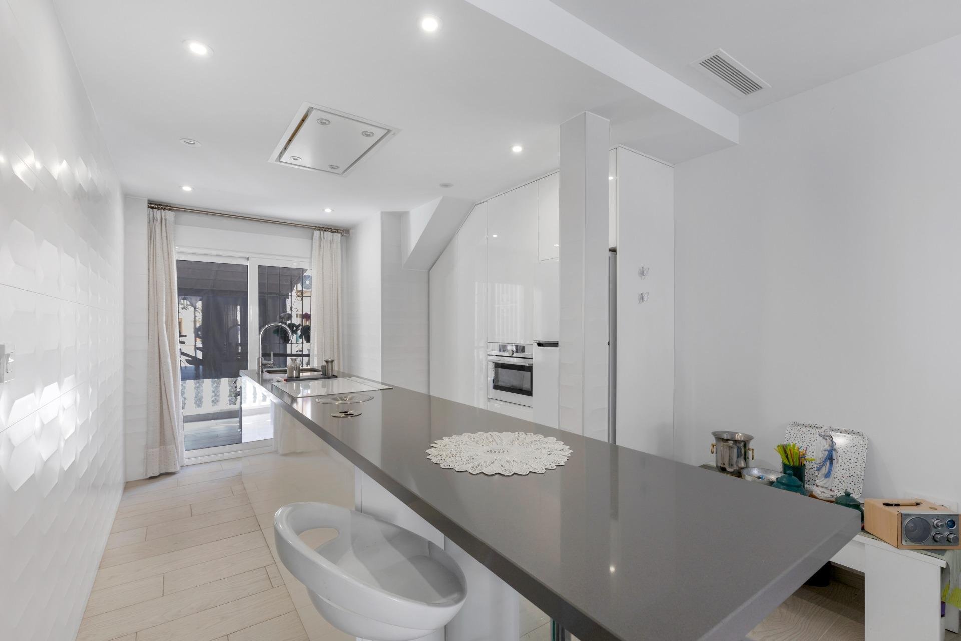 Återförsäljning - Bungalow -
Guardamar del Segura - Urbanizaciones